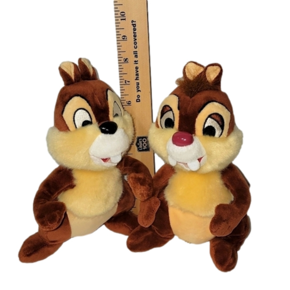 Chip & Dale plush stuffed animals 9" Disney Theme Parks like new pair